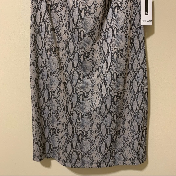Nine West Scoopneck Snakeskin Short Sleeve Dress-Size 12 NWT - Picture 3 of 10